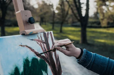 Comment peindre à la tempera : guide complet pour débutants en 2026